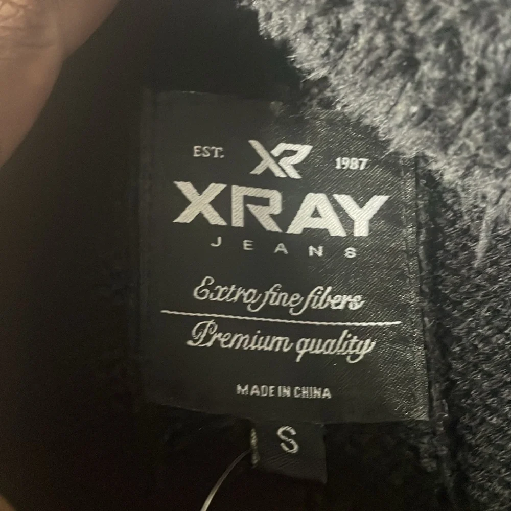 Sweater - Picture 3 of 4